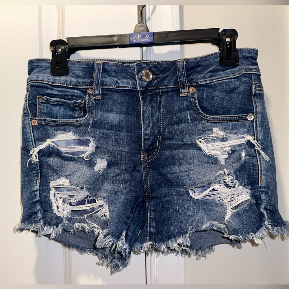 American Eagle Women’s Midi Shorts Size 8